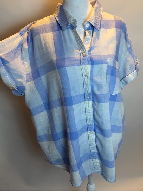Caslon Tops - Caslon Light Blue and Cream Short Sleeve Plaid Linen Blend Button-Up Shirt